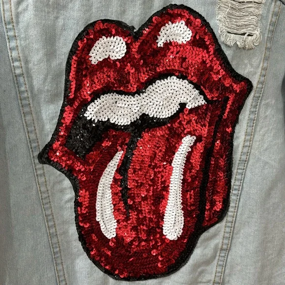 VintageMedium Denim jacket that has The Rolling Stones appliqués on the back☘️ - Picture 1 of 7